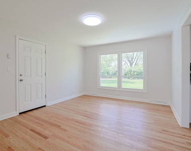 2232 Sprucewood Avenue - Photo Thumbnail 6