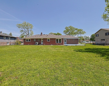 2232 Sprucewood Avenue - Photo Thumbnail 33
