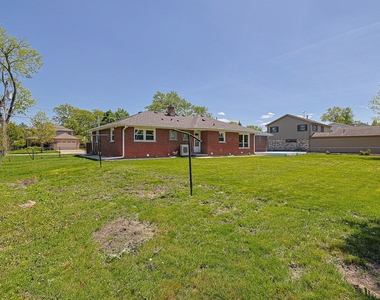 2232 Sprucewood Avenue - Photo Thumbnail 34