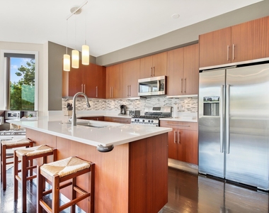 1500 W Huron Street - Photo Thumbnail 2