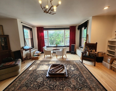6106 N Washtenaw Avenue - Photo Thumbnail 8