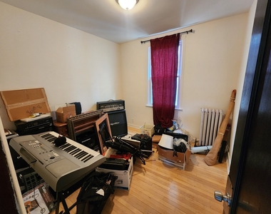 6106 N Washtenaw Avenue - Photo Thumbnail 11