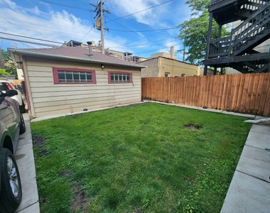 6106 N Washtenaw Avenue - Photo Thumbnail 22
