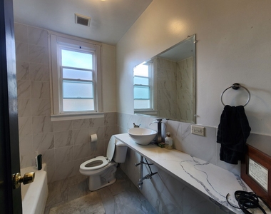 6106 N Washtenaw Avenue - Photo Thumbnail 18
