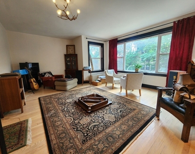 6106 N Washtenaw Avenue - Photo Thumbnail 9