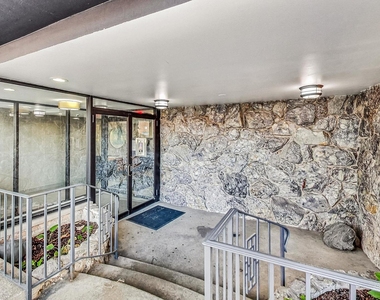 5400 N Sheridan Road - Photo Thumbnail 11