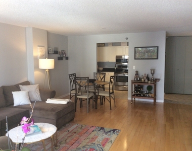 70 W Huron Street - Photo Thumbnail 7