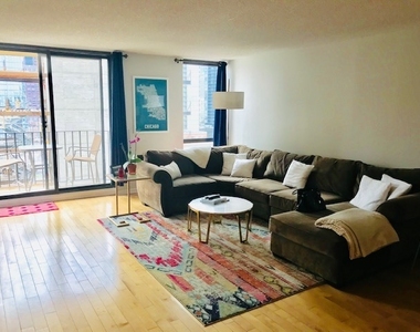 70 W Huron Street - Photo Thumbnail 6