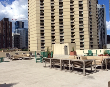 70 W Huron Street - Photo Thumbnail 19