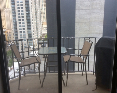 70 W Huron Street - Photo Thumbnail 3