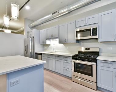 25 W Hubbard Street - Photo Thumbnail 2