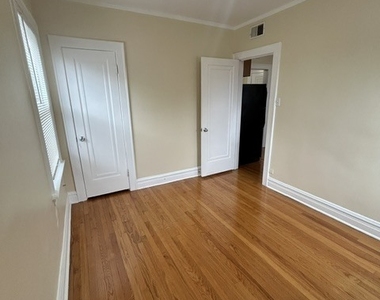 4514 W Wellington Avenue - Photo Thumbnail 9