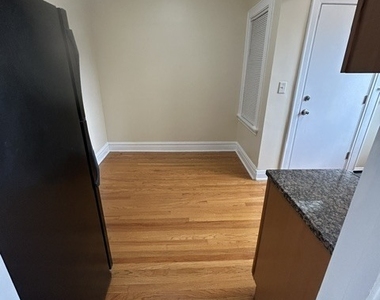 4514 W Wellington Avenue - Photo Thumbnail 5