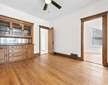1429 W Barry Avenue - Photo Thumbnail 5