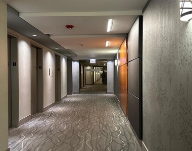 400 E Randolph Street - Photo Thumbnail 8