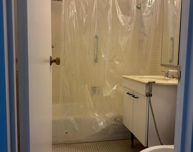 400 E Randolph Street - Photo Thumbnail 6
