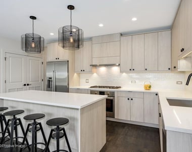 6911 N Western Avenue - Photo Thumbnail 22