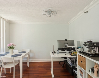 440 N Mcclurg Court - Photo Thumbnail 8