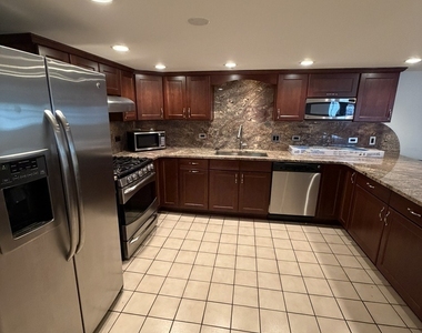 830 N Northwest Highway - Photo Thumbnail 9