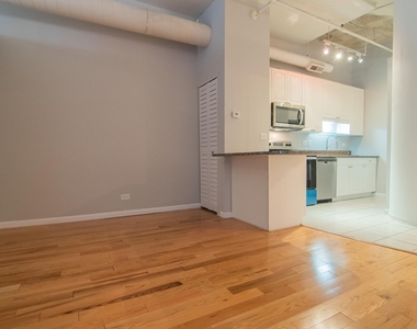 801 S Wells Street - Photo Thumbnail 5