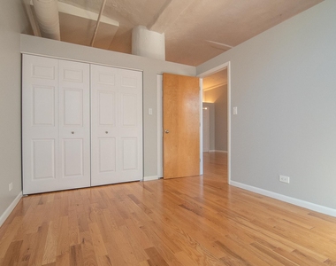 801 S Wells Street - Photo Thumbnail 7