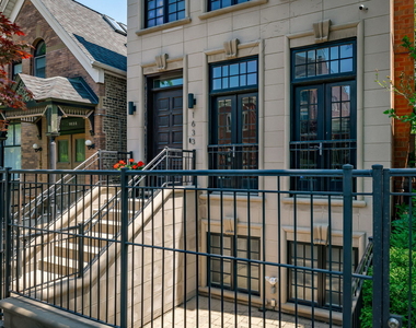 1633 N Wolcott Avenue - Photo Thumbnail 3
