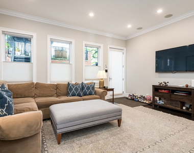 1633 N Wolcott Avenue - Photo Thumbnail 13