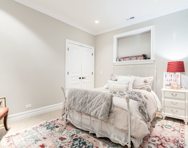 1633 N Wolcott Avenue - Photo Thumbnail 31