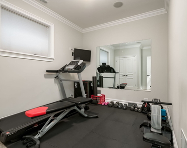 1633 N Wolcott Avenue - Photo Thumbnail 30