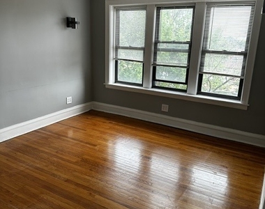 1614 N Harding Avenue - Photo Thumbnail 10
