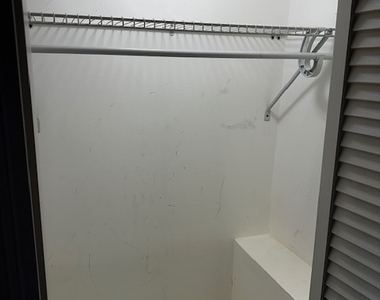 1614 N Harding Avenue - Photo Thumbnail 16