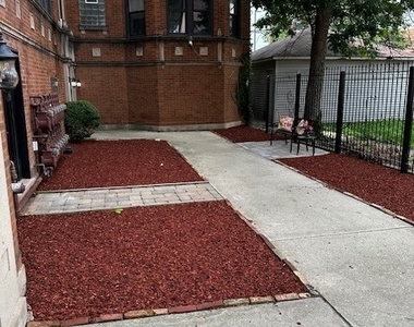 1614 N Harding Avenue - Photo Thumbnail 5