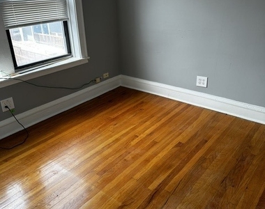 1614 N Harding Avenue - Photo Thumbnail 15