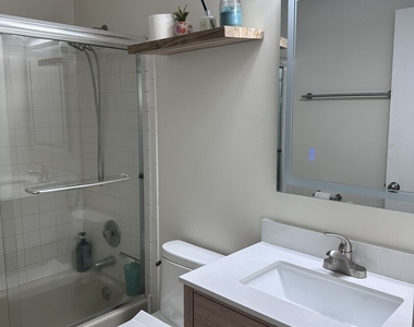 202 E Fabish Drive - Photo Thumbnail 17