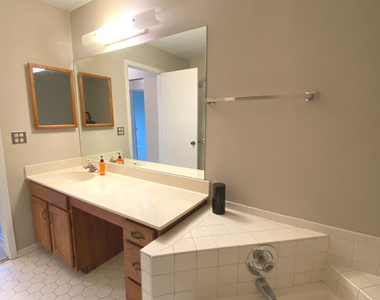 202 E Fabish Drive - Photo Thumbnail 14