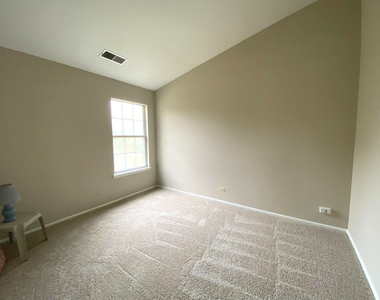 202 E Fabish Drive - Photo Thumbnail 16