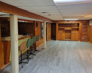 9035 S Euclid Avenue - Photo Thumbnail 12
