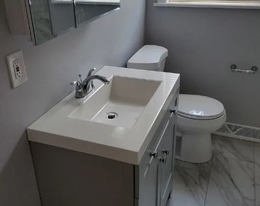 9035 S Euclid Avenue - Photo Thumbnail 8