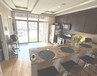 2151 N Richmond Street - Photo Thumbnail 9