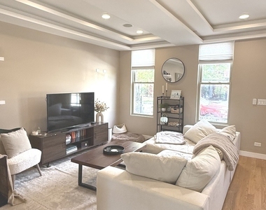 2151 N Richmond Street - Photo Thumbnail 2
