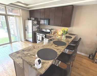 2151 N Richmond Street - Photo Thumbnail 8
