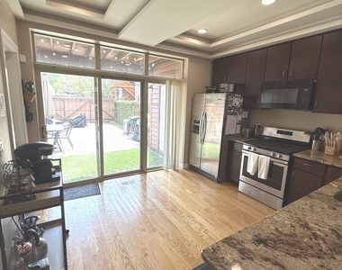 2151 N Richmond Street - Photo Thumbnail 7