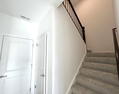 612 Cassia Court - Photo Thumbnail 11