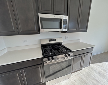 612 Cassia Court - Photo Thumbnail 10