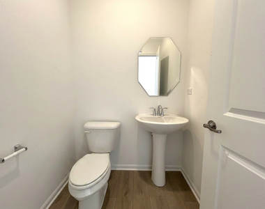 612 Cassia Court - Photo Thumbnail 3