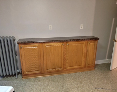 1422 Oakwood Avenue - Photo Thumbnail 8