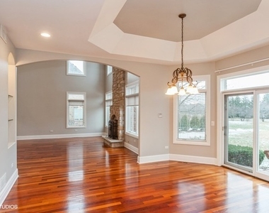 1800 Sawgrass Street - Photo Thumbnail 4