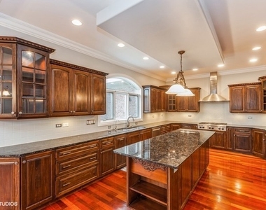 1800 Sawgrass Street - Photo Thumbnail 3