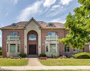 1800 Sawgrass Street - Photo Thumbnail 22