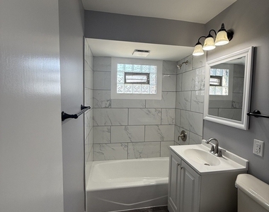 18343 Oakwood Avenue - Photo Thumbnail 13
